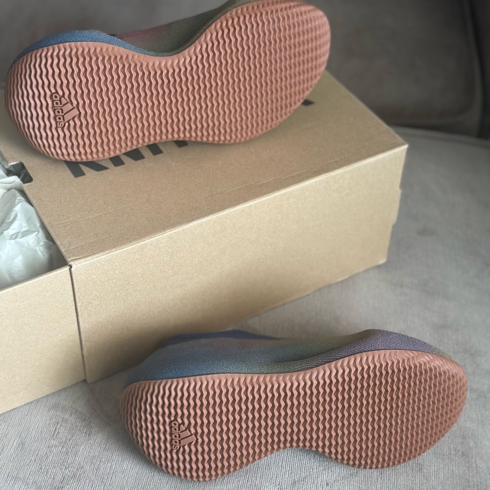 Yeezy Knit RNR - Picture 8 of 8